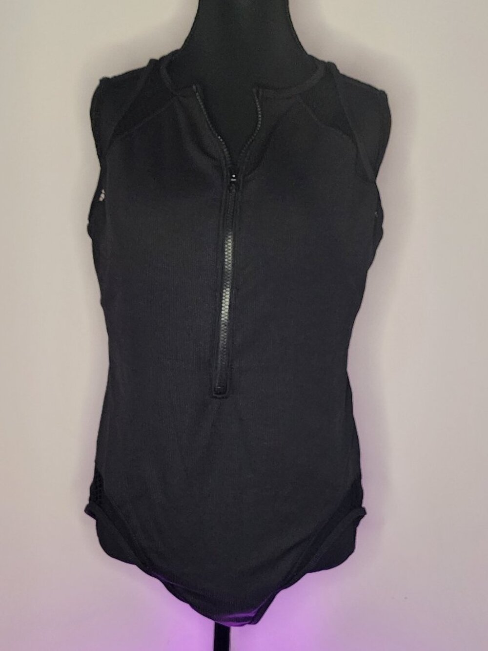 Hot Topic - Black Ribbed Zip-Up Swimsuit Plus Size - Picture 2 of 7